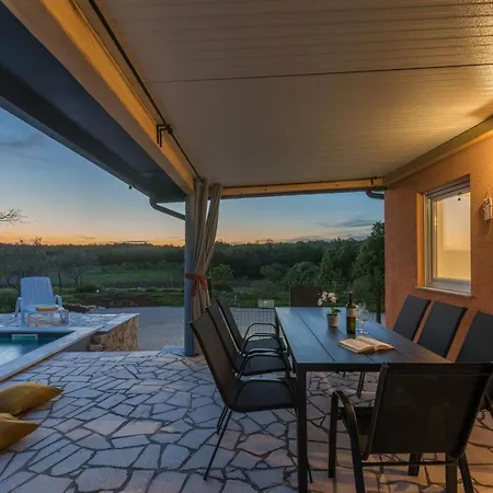 Vikendica Pendolina Mit Privatem Pool Und Jacuzzi By Interhome Buroli