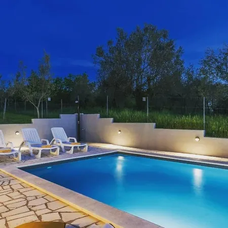 Vikendica Pendolina Mit Privatem Pool Und Jacuzzi By Interhome