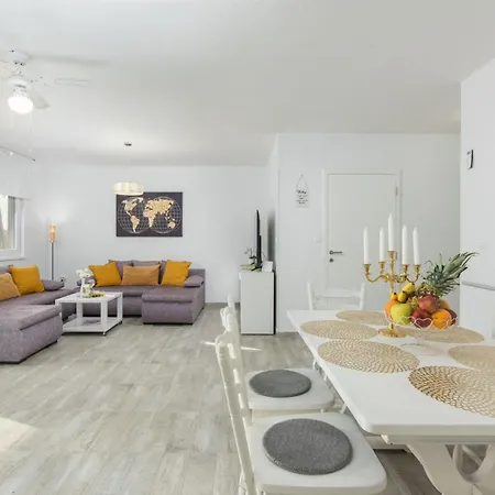 Pendolina Mit Privatem Pool Und Jacuzzi By Interhome *