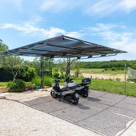 Pendolina Mit Privatem Pool Und Jacuzzi By Interhome