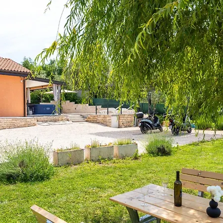 Pendolina Mit Privatem Pool Und Jacuzzi By Interhome Buroli