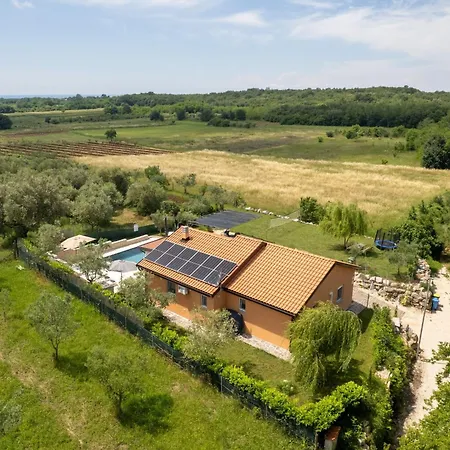 Pendolina Mit Privatem Pool Und Jacuzzi By Interhome Vikendica
