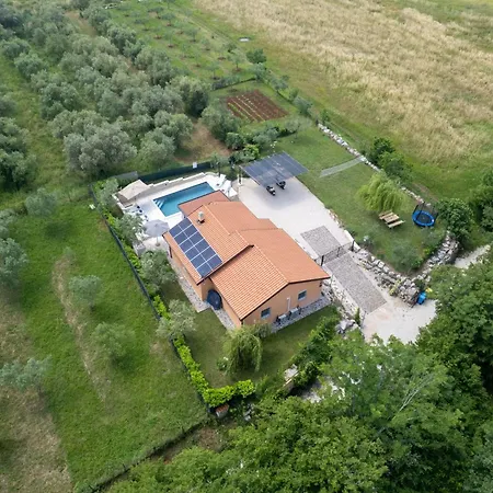 Pendolina Mit Privatem Pool Und Jacuzzi By Interhome Vikendica