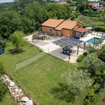 Pendolina Mit Privatem Pool Und Jacuzzi By Interhome Buroli