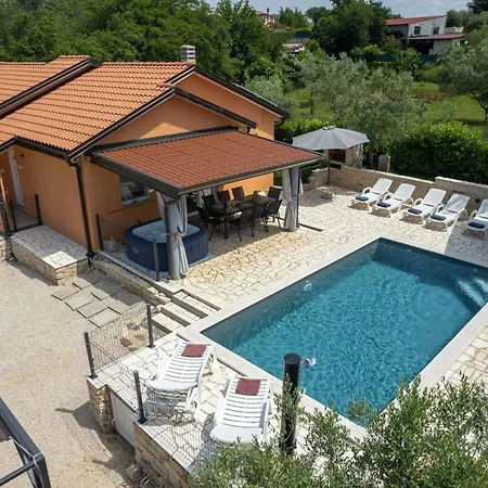 Vikendica Pendolina Mit Privatem Pool Und Jacuzzi By Interhome Buroli